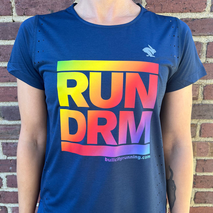 Women's Rabbit Race Pace Tee RUM DRM