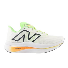 Load image into Gallery viewer, Women&#39;s New Balance FuelCell SuperComp Trainer v2